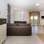 & Laganini 3*