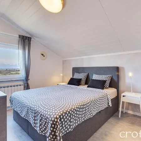 게스트하우스 & Laganini 3*