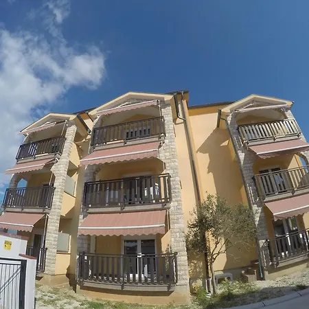 Apartments&rooms Laganini 3*