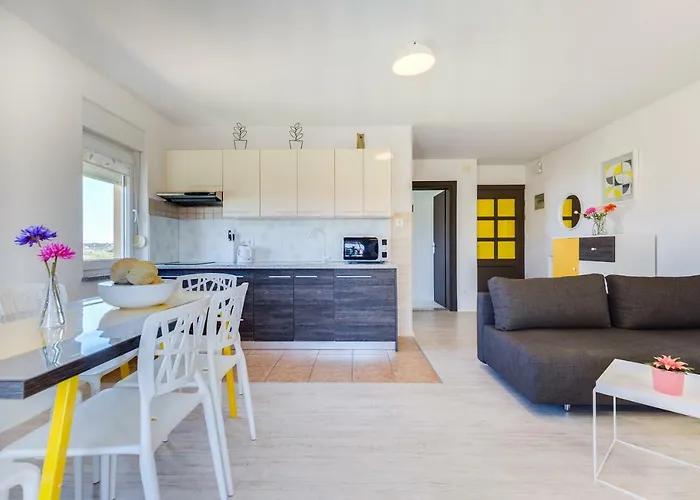 게스트하우스 & Laganini 3*